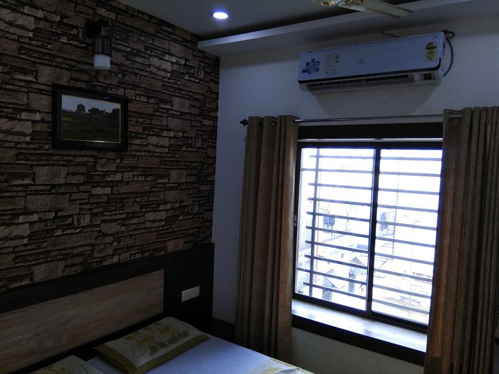 Alakhnanda Guest House Varanasi Bagian luar foto